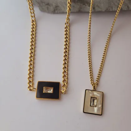 گردنبند کارتیر نگین‌دار مشکی ژوپینگ