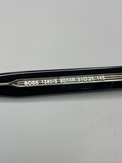 بهترین عینک آفتابی باس فریم کائوچو عدسی مقاوم پلی‌کربنات و فیلتر UV400