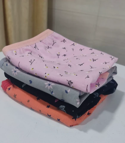 شورت زنانه نخی طرحدار کد3648