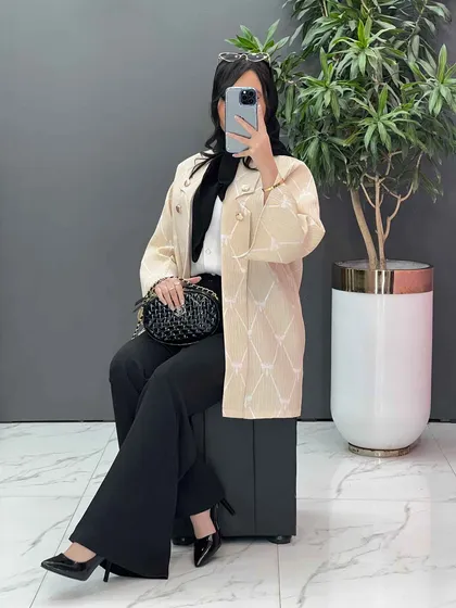 مانتو ژاکارد یقه دکمه دار
