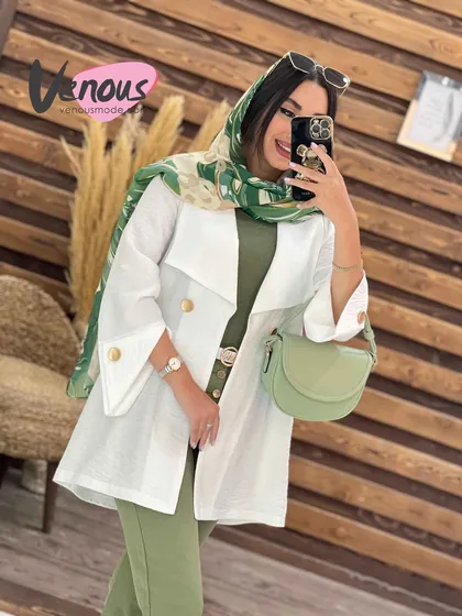 مانتو کتی دکمه طلایی