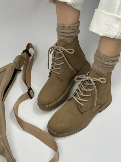 نیم بوت دستکدار برلین 1865