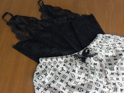 ست نیم‌تنه گیپور و شلوارک طرح لویی ویتون 006