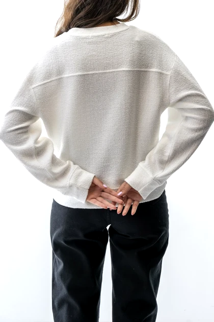 تیشرت آستین بلند یقه گرد زنانه