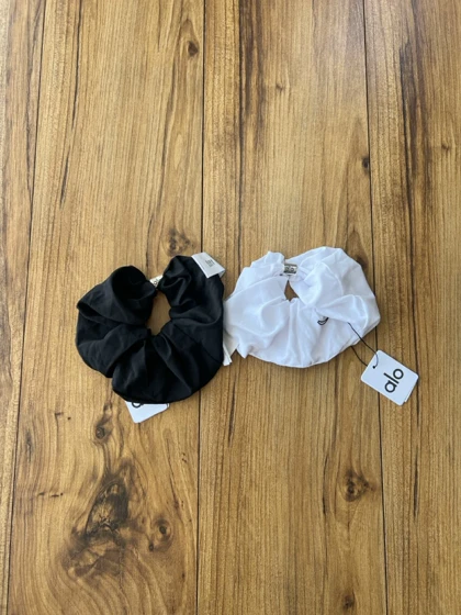 اسکرانچی الویوگا Aloyoga مدل Bead It Oversize-Scrunchie