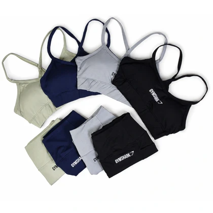 ست نیم‌تنه و بایکر Gymshark