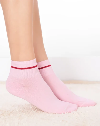 جوراب نیم ساق تک خط زنانه