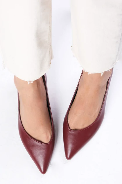 کفش پاشنه‌بلند کلاسیک زنانه میوگوستو mio-gusto