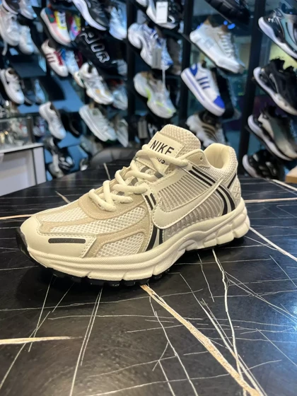 کتانی زنانه نایک ودوو