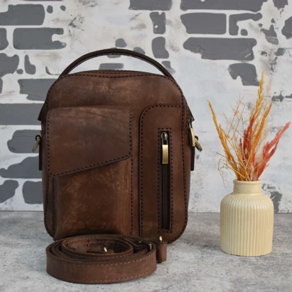 کیف دوشی مردانه چرم طبیعی گاوی پتینه