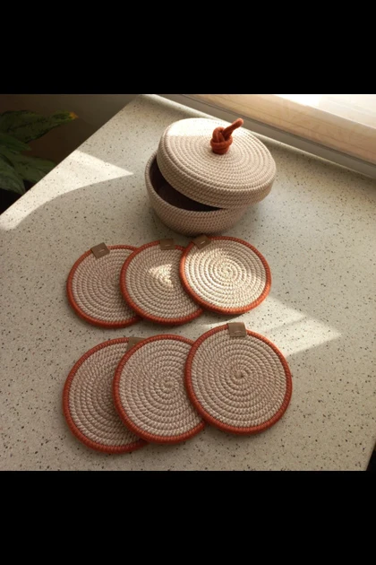 زیر لیوانی6 عددی همراه باکس درب دار