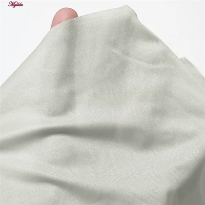 شورت زنانه مدل لیزری نازک رنگ سبز ماییلدا