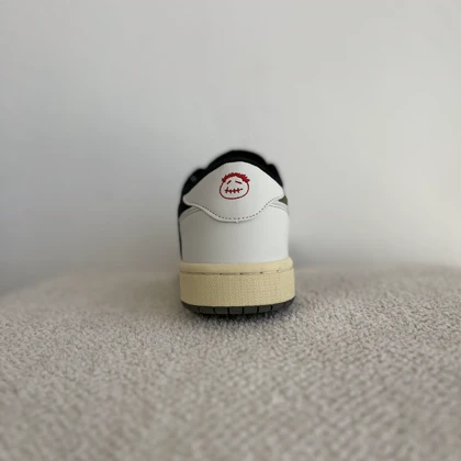 ترویس جردن سبز زیتونی