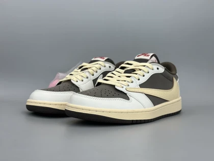 کتانی نایکی جردن 1 لو تراویس اسکات ریورس موکا/ Nike air Jordan 1 low Travis reverse mocha