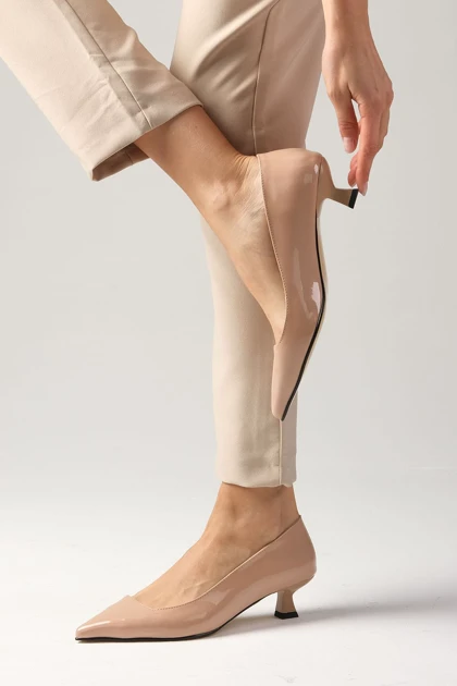 کفش پاشنه‌بلند کلاسیک زنانه میوگوستو mio-gusto