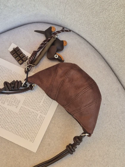 پاسپورتی میو میو آویزدار 3470