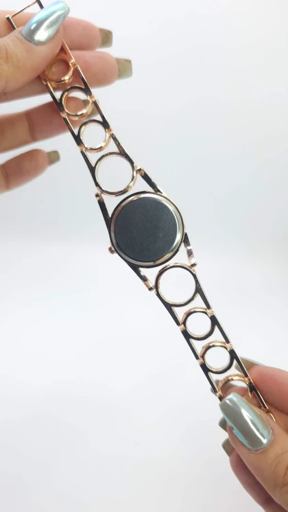 ساعت مچی زنانه مجلسی IE-LY نگین‌دار با موتور کوارتز