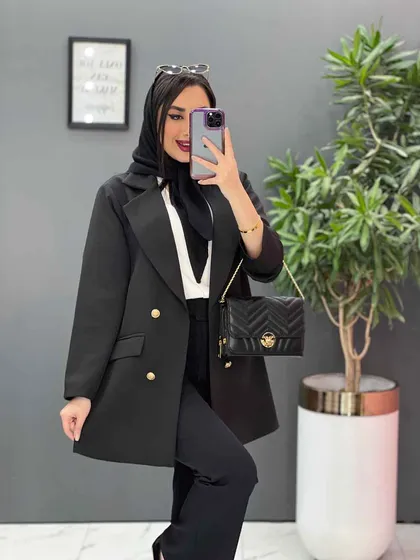 مانتو کتی مازراتی دکمه ژنرالی