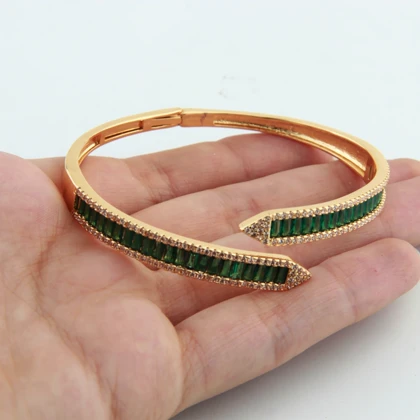 نیم ست دخترانه مدل میخی نگین‌دار