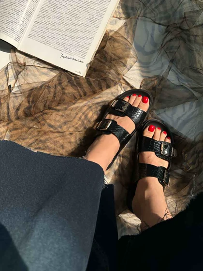 صندل سگک دار پوست ماری
