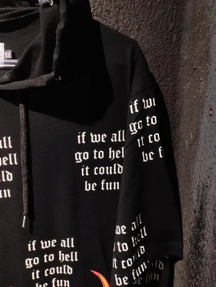تیشرت کلاهدار آتشی fire