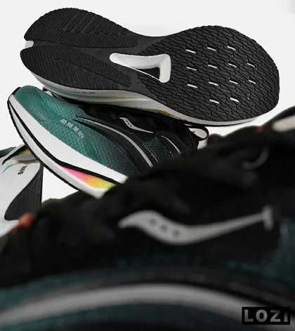 کفش کتانی مشکی سبز Saucony Ride Review v.2