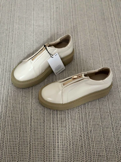 کفش راحتی زنانه استرادیواریوس مدلStradivarius-Sole-Loafers-LFB40