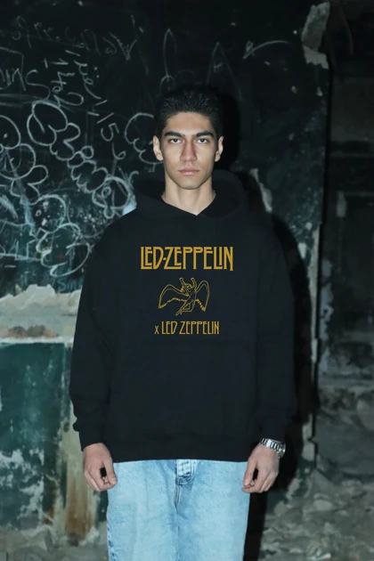 هودی مشکی اسپرت طرح Led zeppelin - فواصل
