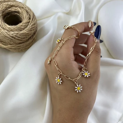 پابند زنانه مدل بهار طرح بابونه رنگ طلایی