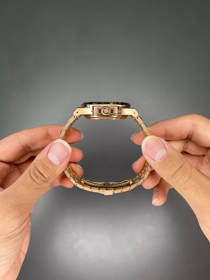 ساعت مچی پتک فیلیپ اتوماتیک بند فلزی رزگلد صفحه سفید Patek Philippe Nautilus