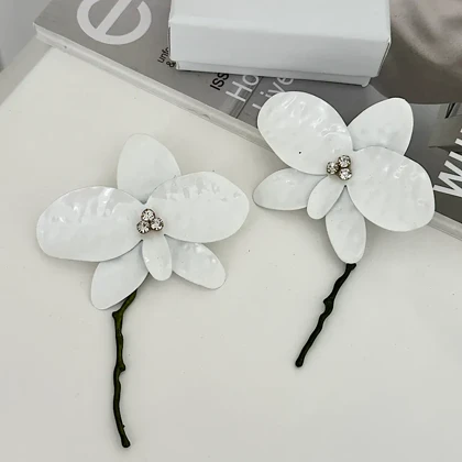 گوشواره گل ارکیده بزرگ کد 650