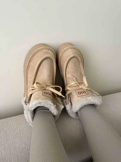 UGG بندی