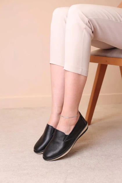 کفش کالج زنانه طبی چرم