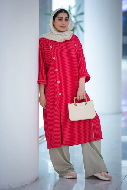 مانتو جلو بسته 10 دکمه چوبی بلند