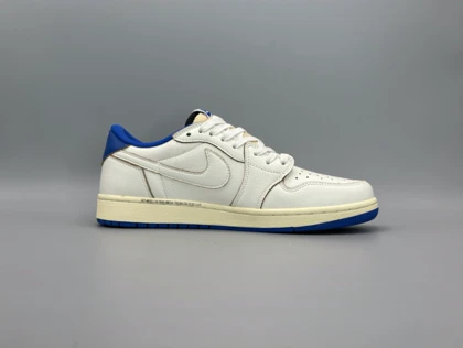 کتانی نایکی جردن1لو تراویس فرگمنت کرم آبی های/Nike Air Jordan1 low Travis