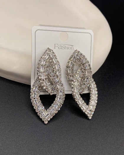 گوشواره جواهری پر کار کد gnj10021 گالری موژان حیدری
