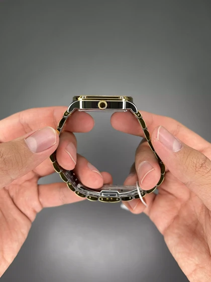 ساعت مچی ورساچه دورحکاکی دو رنگ سیلورطلایی صفحه طلایی Versace