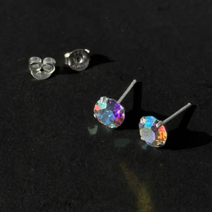 گوشوارع نگین هولوگرامی نقره