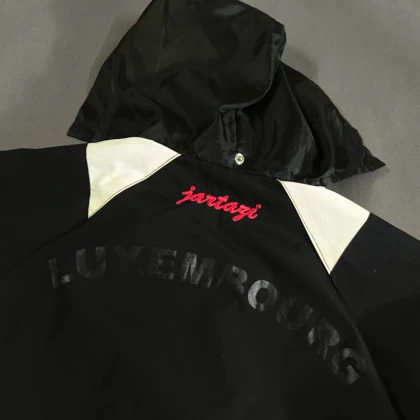 SIZE M-L کاپشن بادگیر ضد آب حرفه ای اورجینال Jartazi لوکزامبورگ