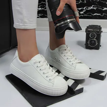 ونس زنانه رنگ سفید vans