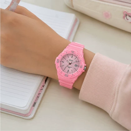 ساعت مچی زنانه کاسیو Casio مدل LRW-200H-4E4V ضد آب