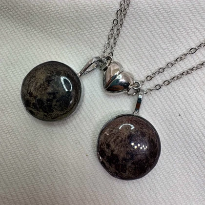 گردنبند ماه شب تاب ست مگنتی