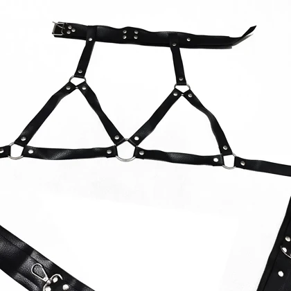 ست فانتزی سوتین و اکسسوری طرح چرم کد 214