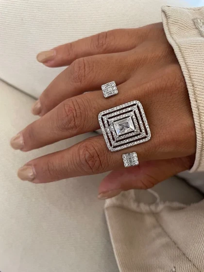 انگشتر وارداتی جواهر طرح مربع