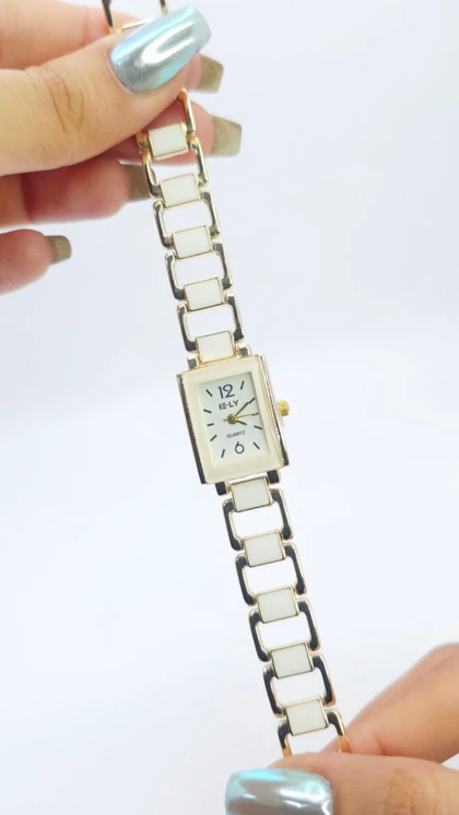 ساعت مچی زنانه مجلسی IE-LY نگین‌دار با موتور کوارتز