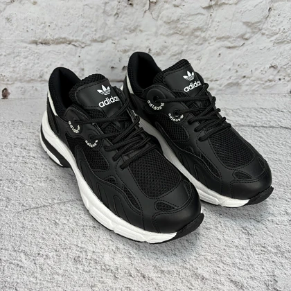 کفش کتانی زنانه آدیداس آستیر مشکی (Adidas Astir Black)