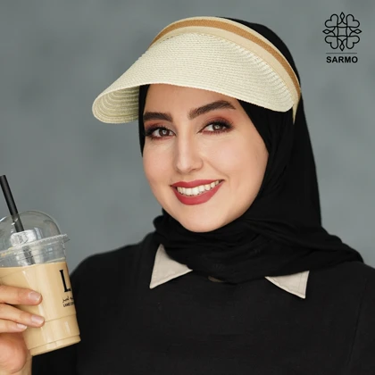 کلاه نقاب‌دار حصیری