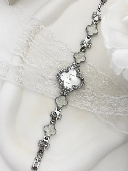 ساعت زنانه ونکلیف سفید 954