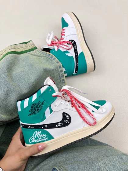 کتانی ساق‌دار زنانه ایر جردن 1 مدل کریسمس 1 | کتانی ساق‌دار زنانه ایر جردن 1 مدل کریسمس 1 NIKE AIR JORDAN کد 912 کد 604
