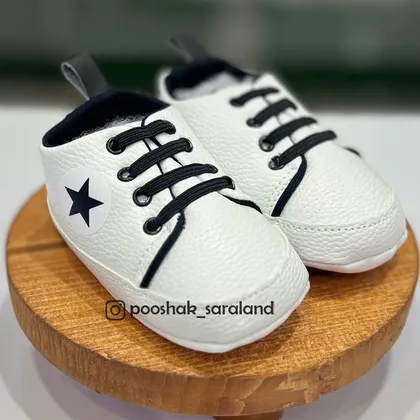 پاپوش نوزاد پسرانه طرح ستاره